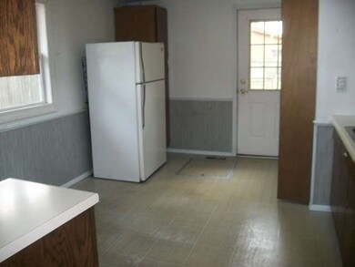 169 Sioux Ave, Carpentersville, IL 60110 - photo 3