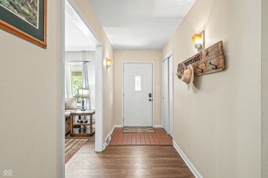 3030 Fairlawn Ct, Columbus, IN 47203 - photo 5