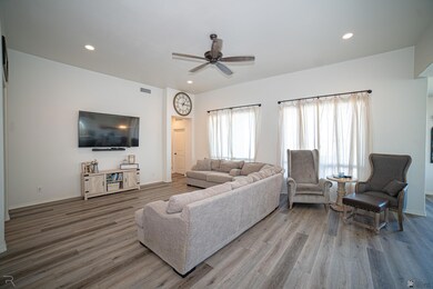 3965 S Bella Vista Dr, Yuma, AZ 85365 - photo 7