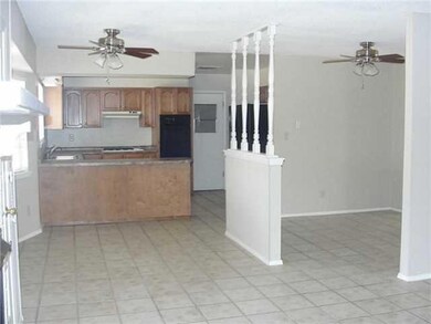 1445 Monte Negro Dr, El Paso, TX 79935 - photo 4
