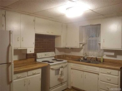 Kitchen. Spacious kitchen area.