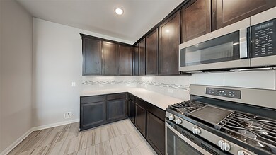 314 Burgundy Dr, Alvin, TX 77511 - photo 5