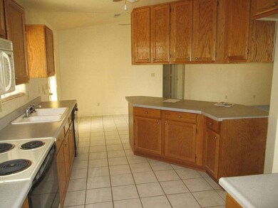19281 E Ridgecrest. marketing pictures (