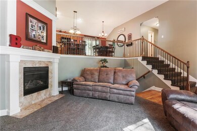 306 Eagle Glen Dr, Raymore, MO 64083 - photo 4