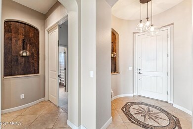 05-005-foyer