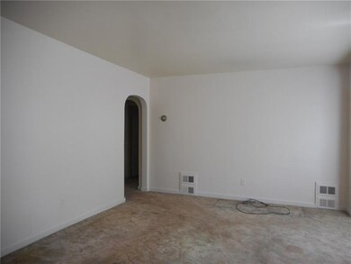 Lots of Natural Light & Wall Space