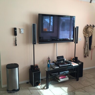 Entertainment center
