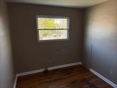 442 S Yale Bedroom 1 06-25