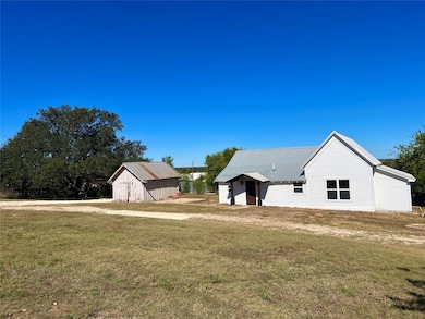305 N Hall St, Richland Springs, TX 76871 - photo 2