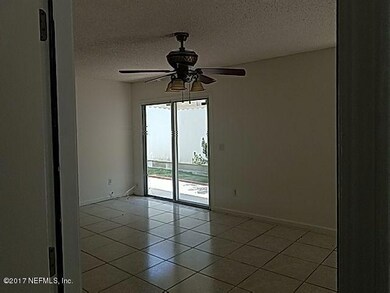 5689 Ellis Trace Dr, Jacksonville, FL 32205 - photo 2