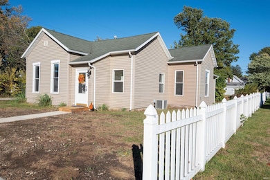 115 S Walnut St, Fairmount, IN 46928 - photo 6