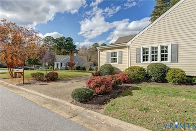 1104 Fort Hayes Dr, Petersburg, VA 23805 - photo 4