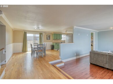 Living Room/Dining Room
