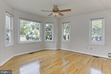 300 N West St, Falls Church, VA 22046 - photo 7