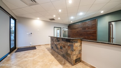 Receptionist