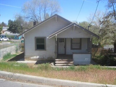 1881 Academy Ave, Klamath Falls, OR 97601 - photo 2