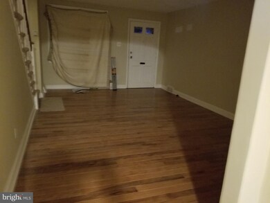 33 E Lynbrook Rd, Darby, PA 19023 - photo 4