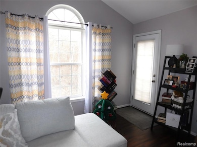 44872 Marigold Dr unit 338, Sterling Heights, MI 48314 - photo 7