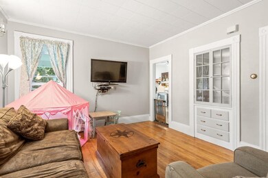 2 Thorndike St unit 2, Salem, MA 01970 - photo 5