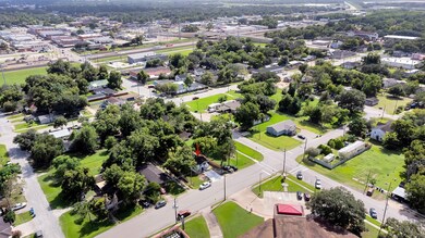 2004 Avenue C, Rosenberg, TX 77471 - photo 4