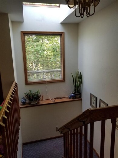 8 Devon Ln, Claremont, NH 03743 - photo 4