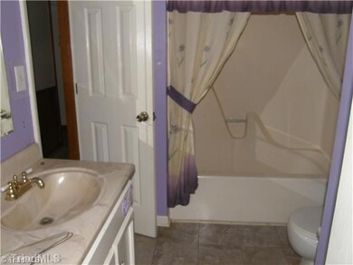 Master Bath/Spa.