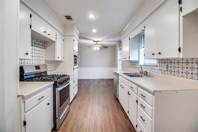 906 Starlight Dr, Sherman, TX 75090 - photo 6