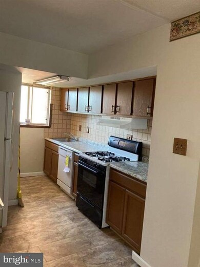 3710 N Rosser St unit 203, Alexandria, VA 22311 - photo 3