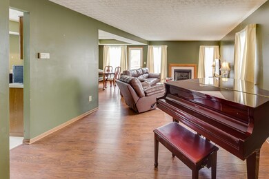 1292 Treehaven Ln, Columbus, OH 43204 - photo 6