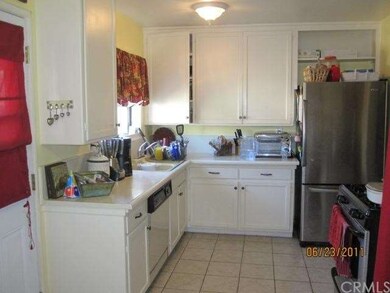 Large Kitchen With Plenty of Space to Move Around