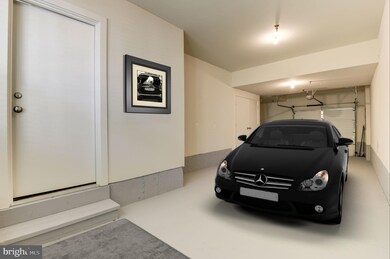 828 Snowden Hallowell Way, Alexandria, VA 22314 - photo 4