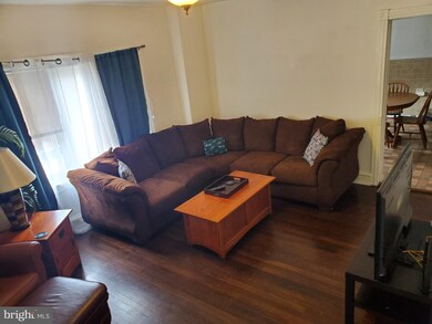 246 Moorehead Ave, Conshohocken, PA 19428 - photo 3