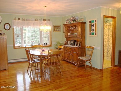 482 Rowland Rd, Greeley, PA 18425 - photo 5