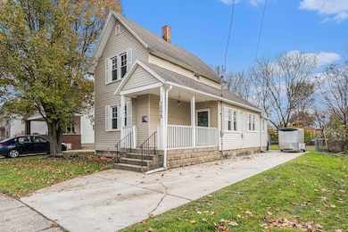 1046 Pulawski St SW, Grand Rapids, MI 49504 - photo 2