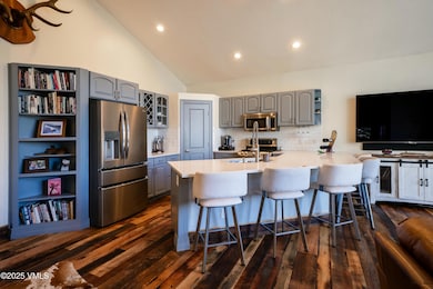 OPEN KITCHEN