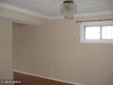 6909 Forest Terrace, Hyattsville, MD 20785 - photo 4