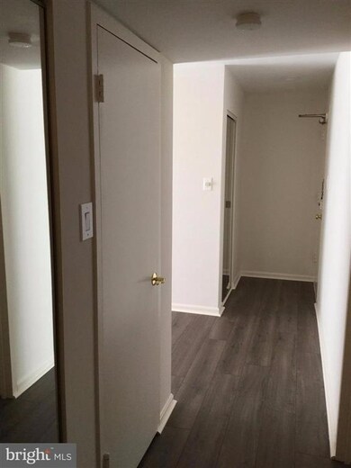 25 Canterbury Square unit 201, Alexandria, VA 22304 - photo 7