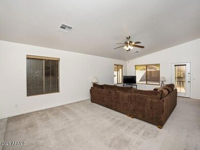 005_Living room