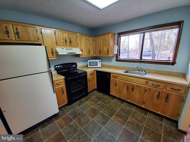 23318 Red Oak Ct, California, MD 20619 - photo 5