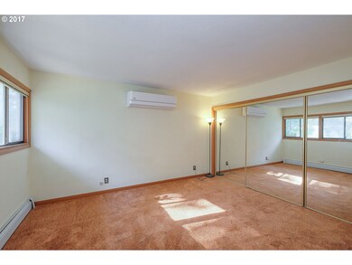 Bedroom, Primary