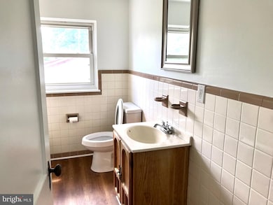 125 Lemon St, Pottstown, PA 19464 - photo 7