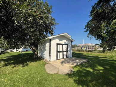 839 S Superior St, Antigo, WI 54409 - photo 4