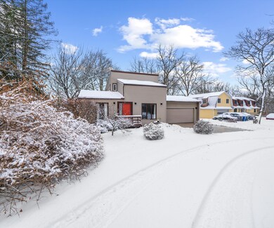 2050 Chalmers Dr, Ann Arbor, MI 48104 - photo 2
