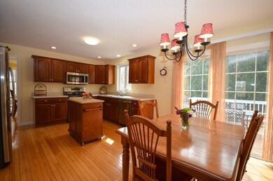 27 Peach Tree Dr, Sutton, MA 01590 - photo 5