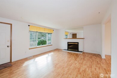 2062 SE Beech Ct, Port Orchard, WA 98366 - photo 4