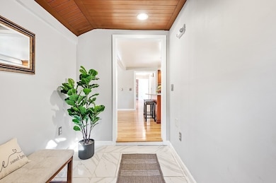 194 Paine St, Bellingham, MA 02019 - photo 7