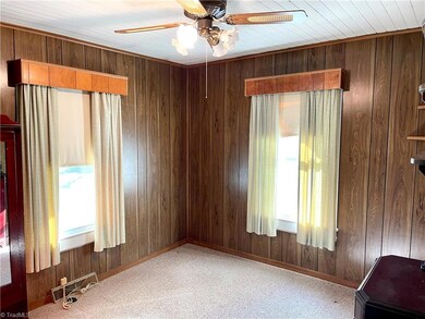 141 West St, Asheboro, NC 27205 - photo 6