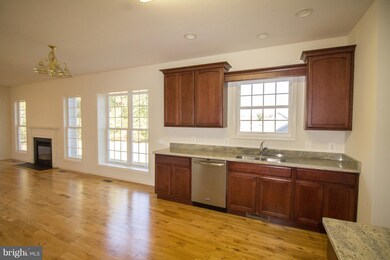 17681 Rose Hill Cir, Dumfries, VA 22026 - photo 5