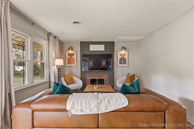 4547 E 8th St, Tulsa, OK 74112 - photo 7