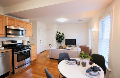 296 W 3rd St unit 1, Boston, MA 02127 - photo 3